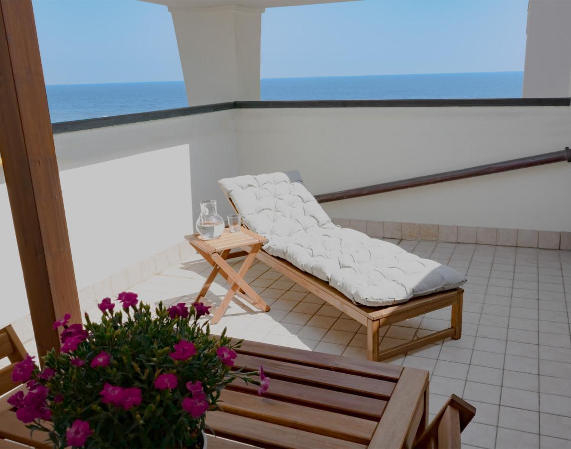 Residence Marittimo Riccione Buitenkant foto