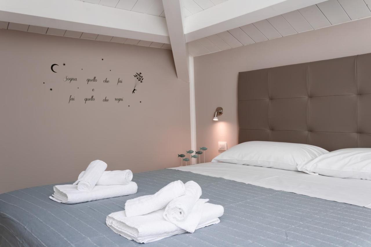 Residence Marittimo Riccione Buitenkant foto